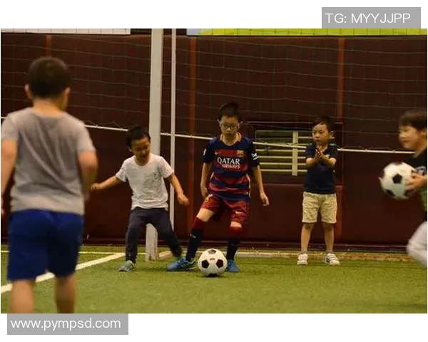 与足球明星的亲密接触让我领悟到梦想与努力的真谛