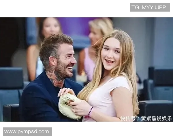 足球明星温馨瞬间与女儿共享快乐时光的感人画面 足球明星温馨瞬间与女儿共享快乐时光的感人画面